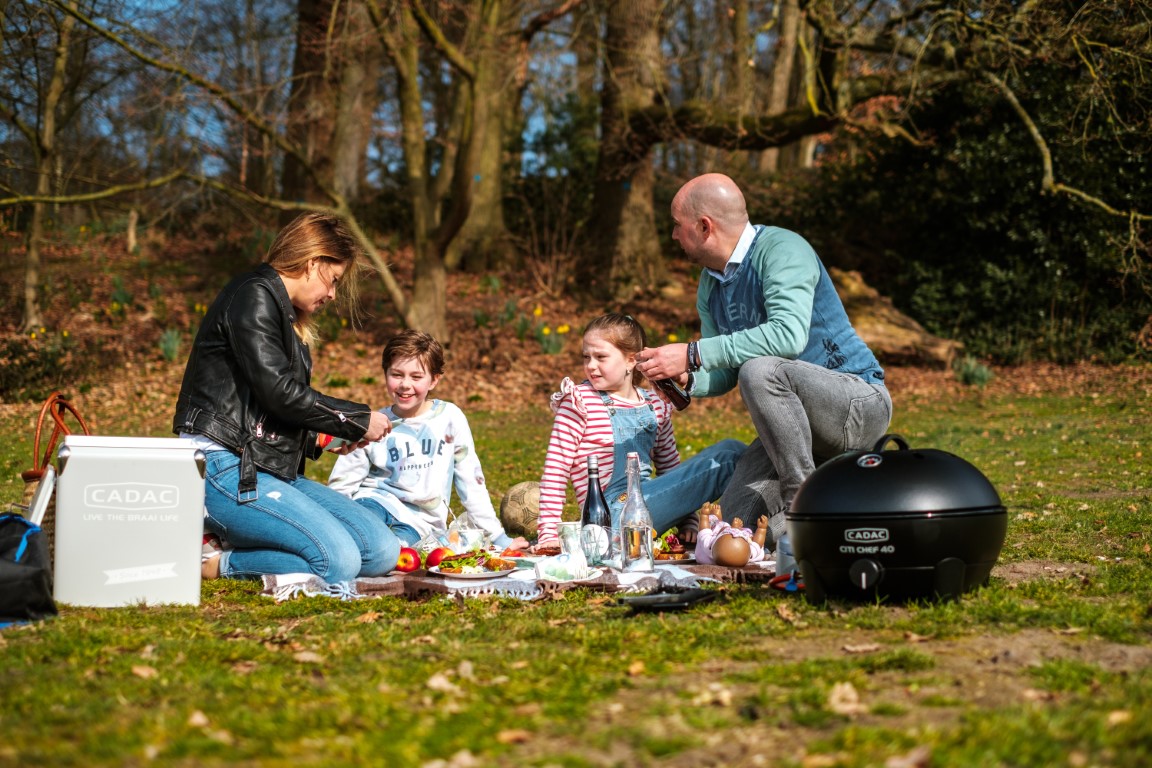 voorjaar In werkelijkheid trommel Alles over de tafel BBQ | CADAC Barbecues & Accessoires