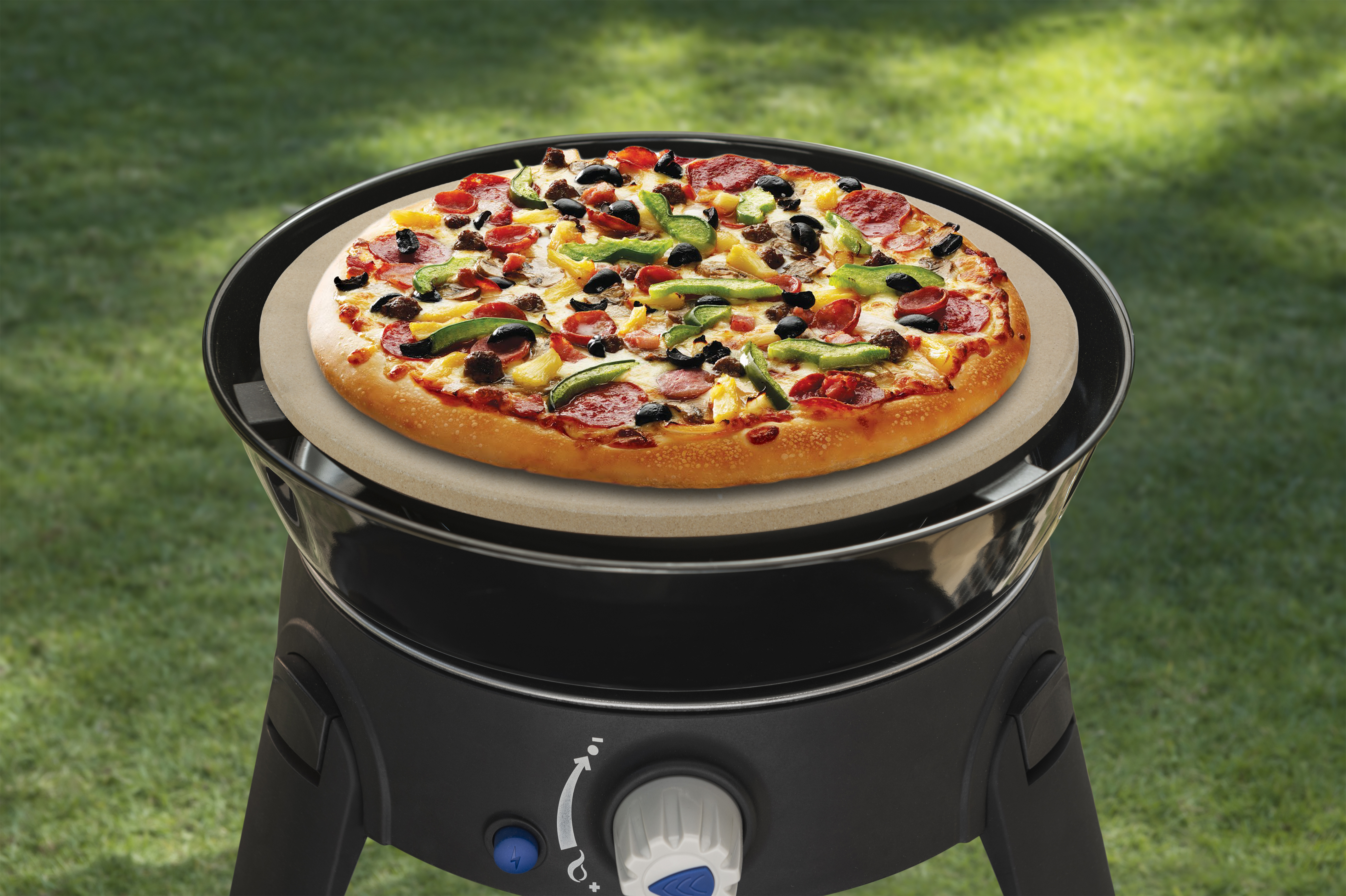 Pizza's bakken op je bbq